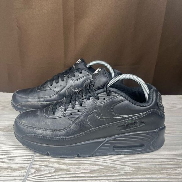 Nike Air Max 90 Recraft Triple Black Womens Shoes Leather Sneaker Size 8.5 - Picture 4 of 12